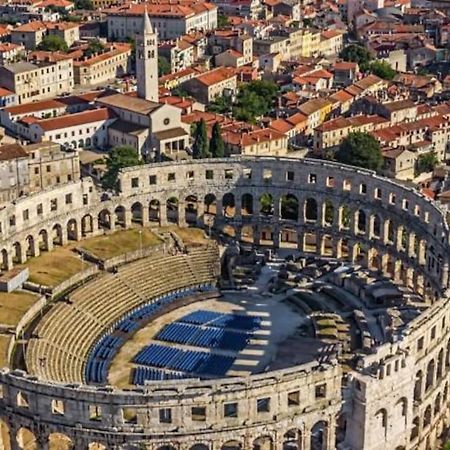 Pola Romana Exterior foto